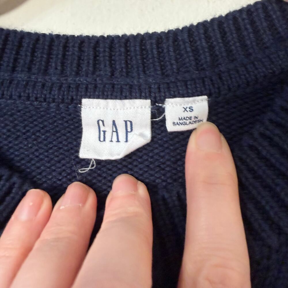 XS Gap 24/7 Rainbow Stripe Sweater Navy Split Hem Crewneck Colorful Preppy Pride - Picture 4 of 8